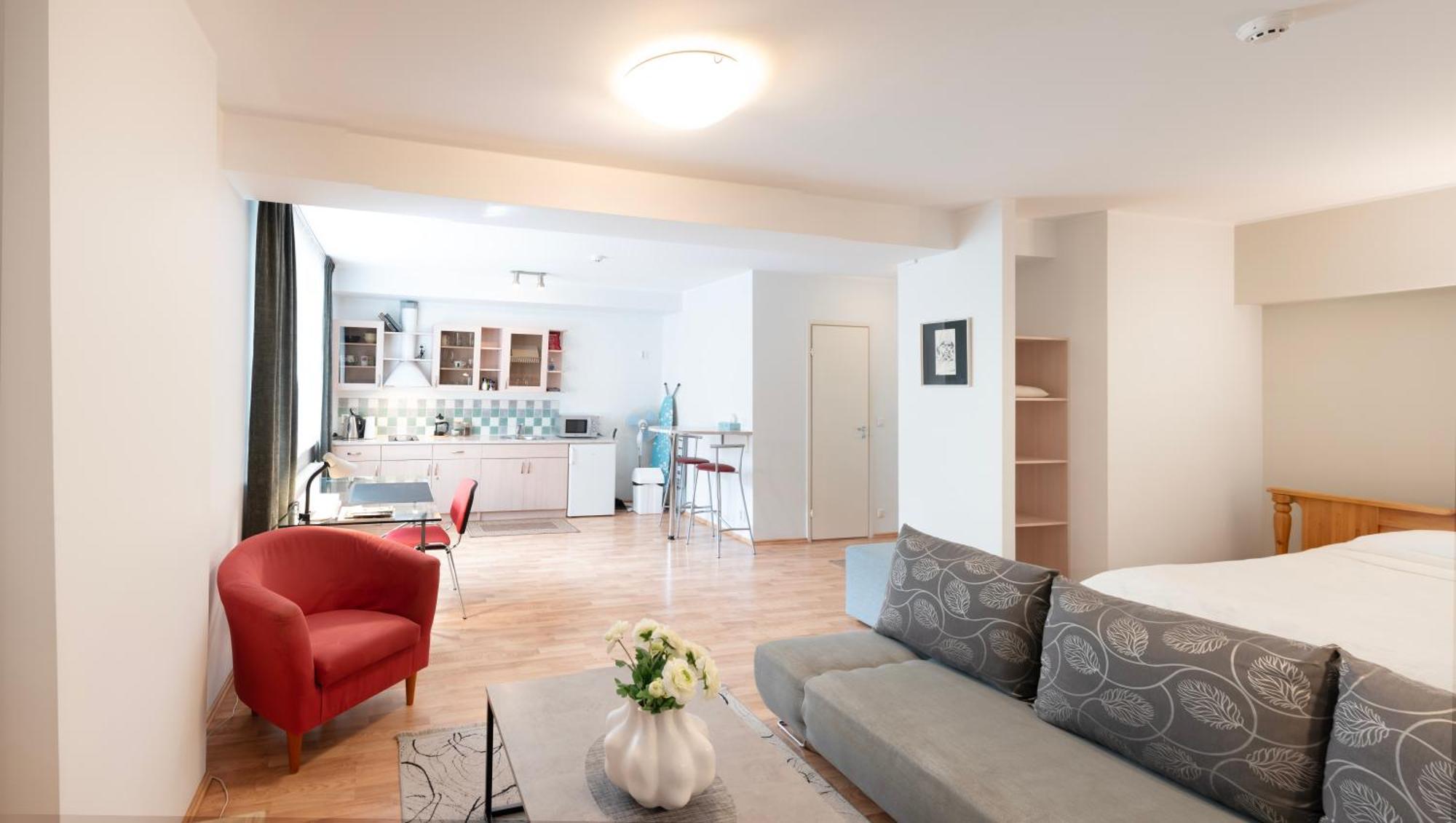 Apartment Wilde Guest Ulikooli 6 *